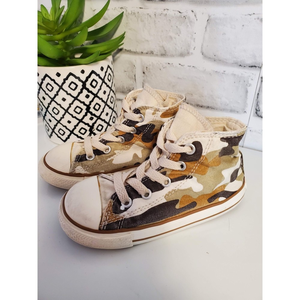 Converse Camo Boys High Top Sneakers Size 8